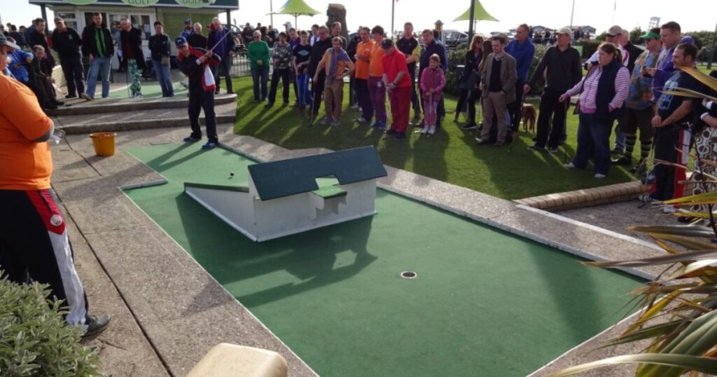 Michael Smith wins the 2015 World Crazy Golf Championships