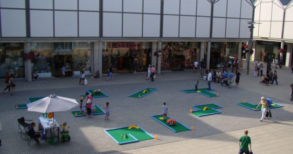 Planning a fundraiser? Why not try minigolf?