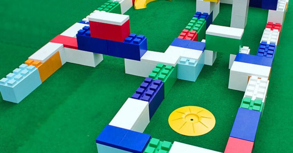 C4’s Lego Masters build a minigolf course!