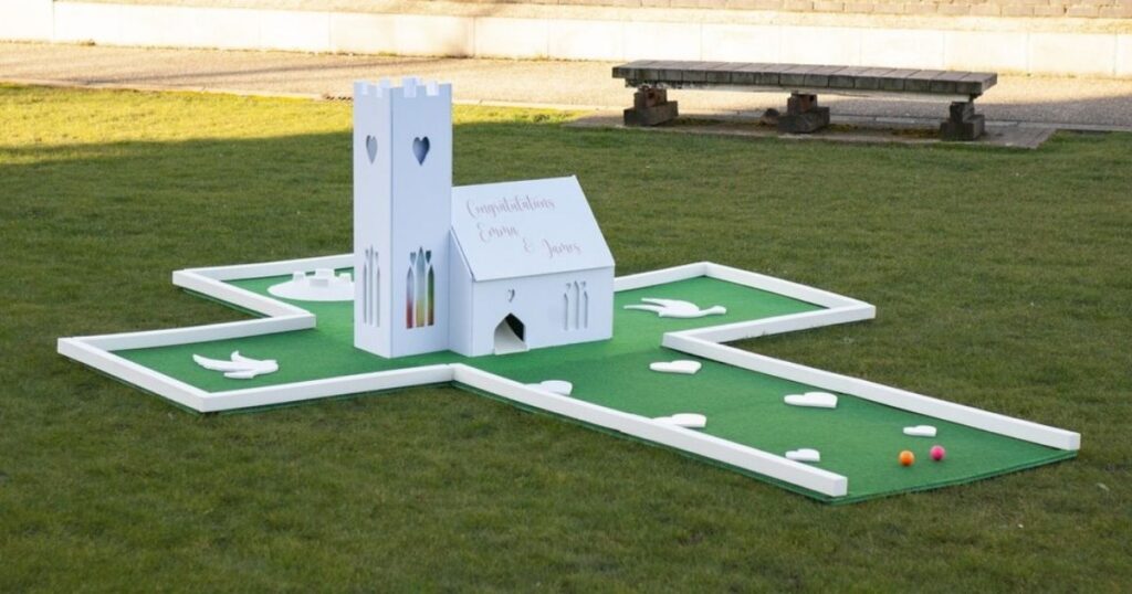 The ultimate wedding mini golf course!